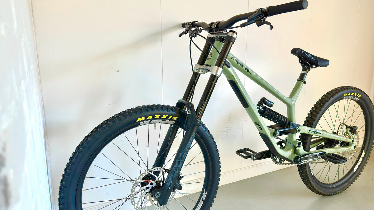 Commencal FRS 27.5 Downhill Mountain Bike - 2022, M